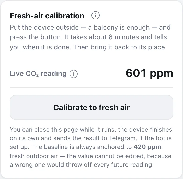 The Fresh-air calibration card with the live CO2 reading